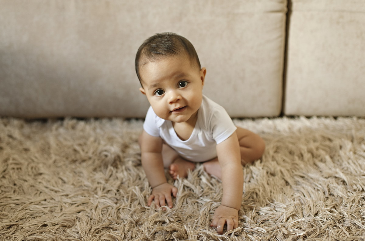 foto de bebê, acompanhamento fotográfico de bebês, ensaio lifestyle, melhor fotógrafa newborn do Rio, embaixadora da ABFRN no Rio de Janeiro, fotografia infantil, acompanhamento quadrimestral, acompanhamento trimestral, fotografia infantil na barra
