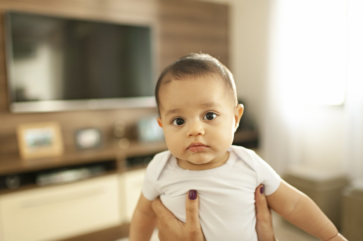 foto de bebê, acompanhamento fotográfico de bebês, ensaio lifestyle, melhor fotógrafa newborn do Rio, embaixadora da ABFRN no Rio de Janeiro, fotografia infantil, acompanhamento quadrimestral, acompanhamento trimestral, fotografia infantil na barra
