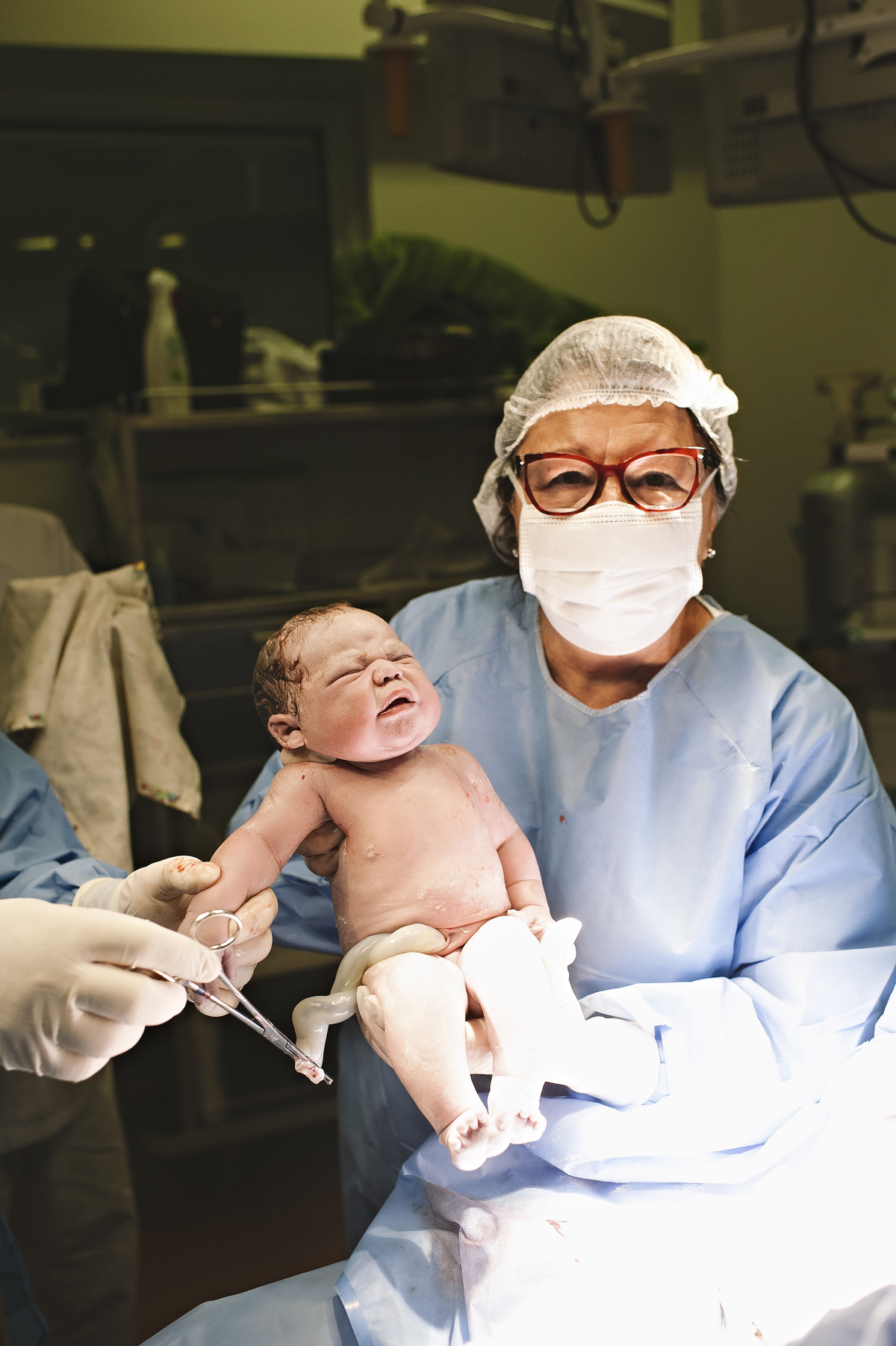 fotografia de parto, parto, registro fotofráfico de parto, melhor fotógrafa newborn do Rio, embaixadora da ABFRN, cesárea, parto humanizado, fotógrafa de parto, fotógrafa newborn, perinatal, rita rodrigues fotografia