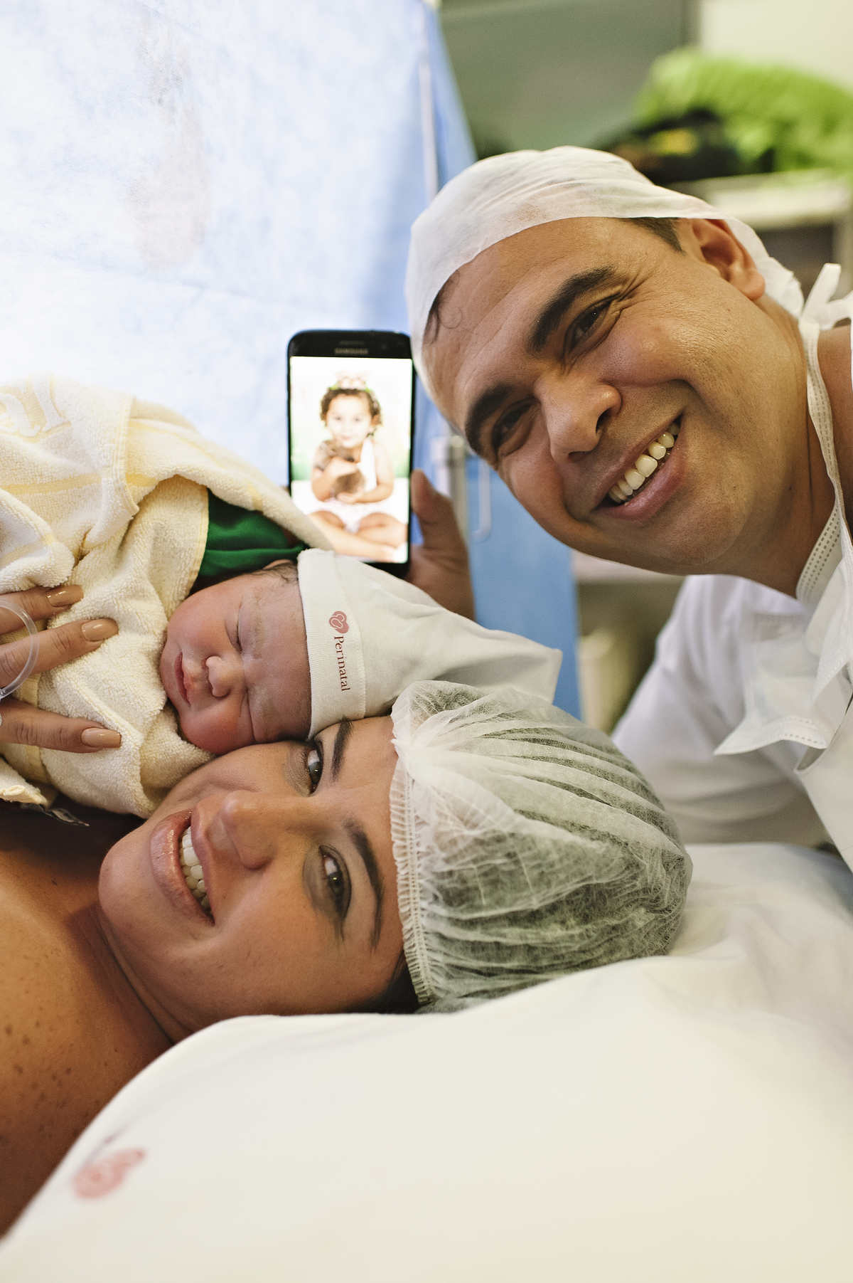 fotografia de parto, parto, registro fotofráfico de parto, melhor fotógrafa newborn do Rio, embaixadora da ABFRN, cesárea, parto humanizado, fotógrafa de parto, fotógrafa newborn, perinatal, rita rodrigues fotografia