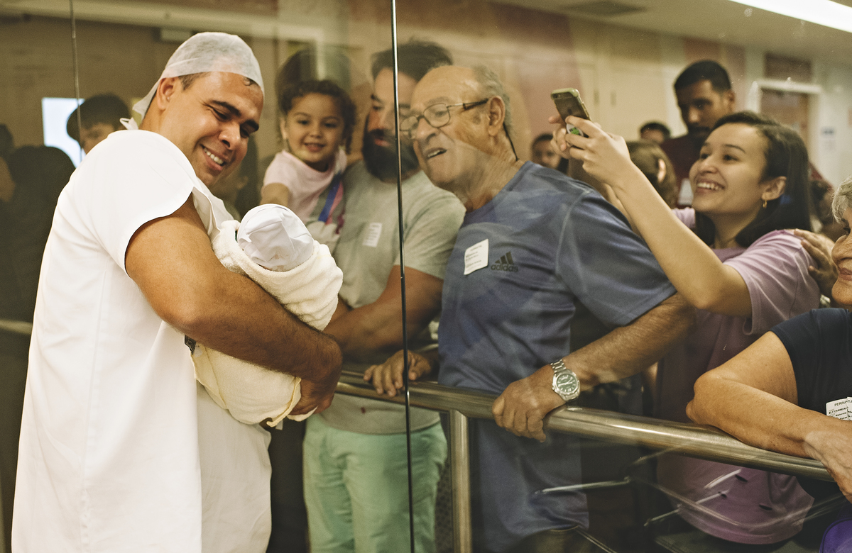 fotografia de parto, parto, registro fotofráfico de parto, melhor fotógrafa newborn do Rio, embaixadora da ABFRN, cesárea, parto humanizado, fotógrafa de parto, fotógrafa newborn, perinatal, rita rodrigues fotografia