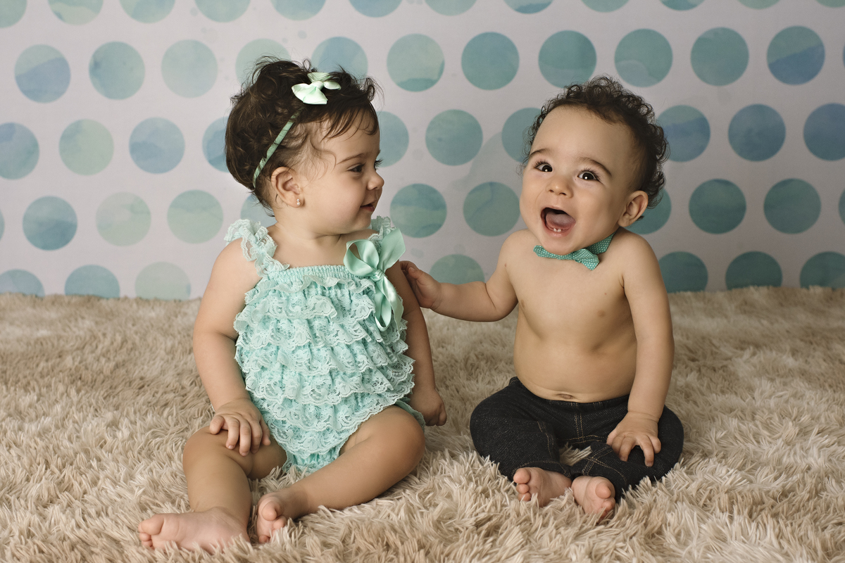 acompanhamento de bebê, acompanhamento fotográfico barra da tijuca, acompanhamento de gêmeos, fotos de gêmeos, acompanhamento trimestral, acompanhamento quadrimestral, fotos de bebê, fotografia infantil, estúdio fotográfico barra da tijuca