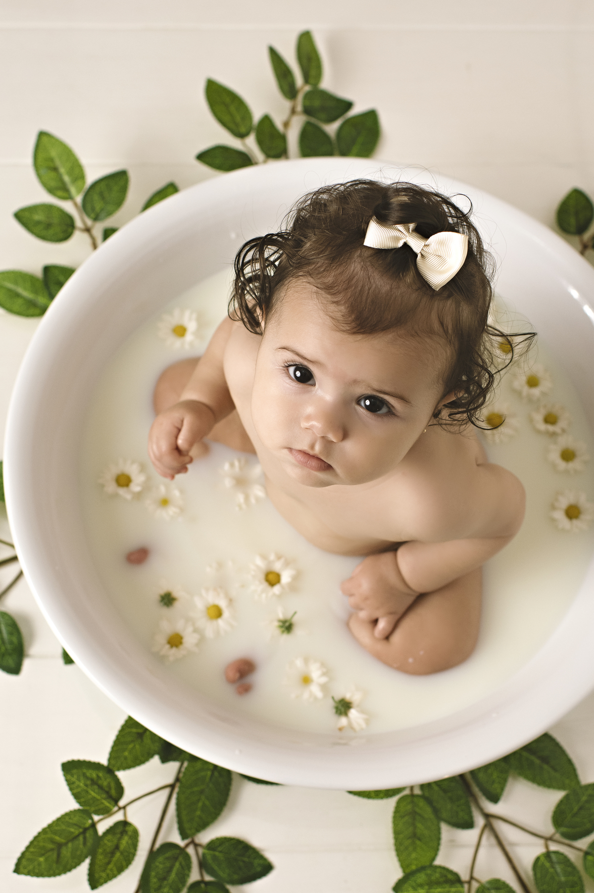 milk bath, banho de flores, banho de frutas, banho de bebê, banho de leite, ensaio milk bath, acompanhamento de bebê, milk bath barra da tijuca, banho de flores barra da tijuca, melhor fotógrafa de bebês da barra da tijuca, melhor fotógrafa newborn