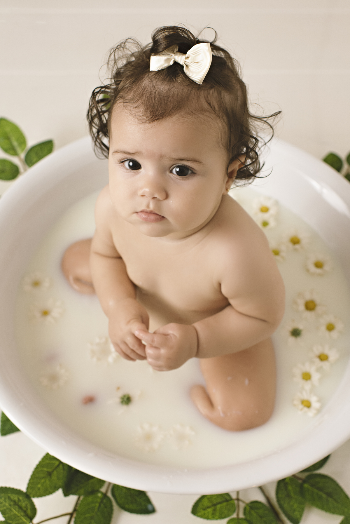 milk bath, banho de flores, banho de frutas, banho de bebê, banho de leite, ensaio milk bath, acompanhamento de bebê, milk bath barra da tijuca, banho de flores barra da tijuca, melhor fotógrafa de bebês da barra da tijuca, melhor fotógrafa newborn