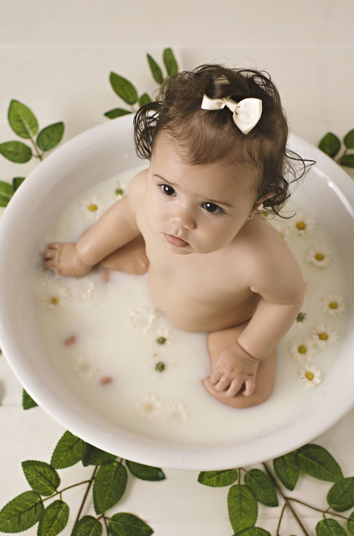 milk bath, banho de flores, banho de frutas, banho de bebê, banho de leite, ensaio milk bath, acompanhamento de bebê, milk bath barra da tijuca, banho de flores barra da tijuca, melhor fotógrafa de bebês da barra da tijuca, melhor fotógrafa newborn