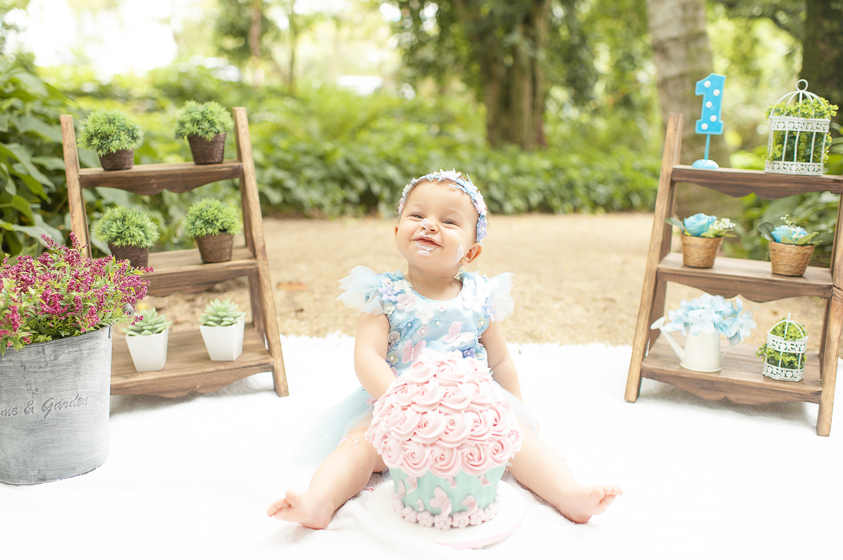 smash the cake, cake smash, fotografia infantil barra da tijuca, fotografia infantil barra da tijuca, newborn barra da tijuca, newborn rio de janeiro, best newborn photographer in rio, melhor fotógrafa newborn no rio, acompanhamento de bebês

