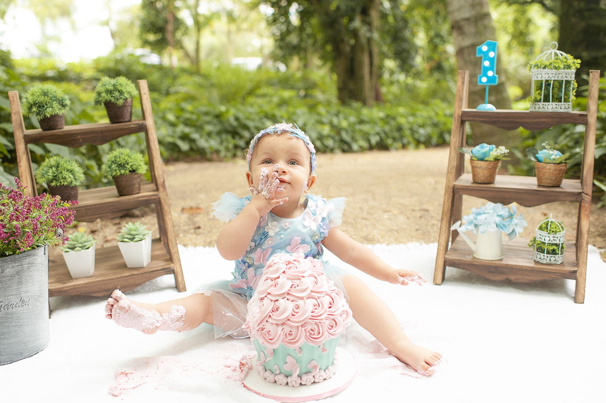 smash the cake, cake smash, fotografia infantil barra da tijuca, fotografia infantil barra da tijuca, newborn barra da tijuca, newborn rio de janeiro, best newborn photographer in rio, melhor fotógrafa newborn no rio, acompanhamento de bebês
