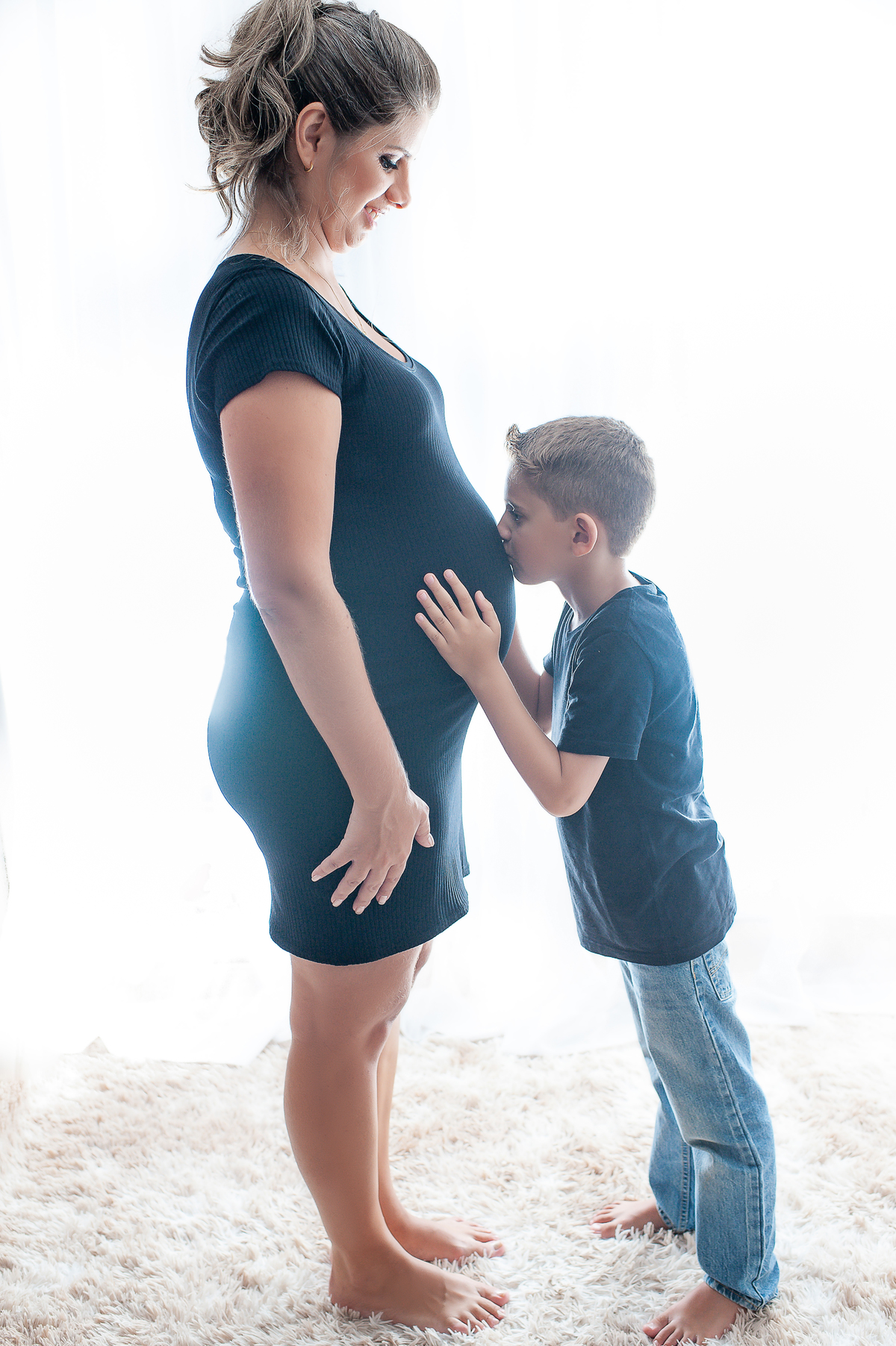 gestante rio de janeiro, gestante barra da tijuca, gestante em estúdio, cabelo e maquiagem incluídos, fotos de gestante, ensaio de gestante, gestação saudável, registro da gravidez, lindas fotos de gestante, trio gestante parto e newborn