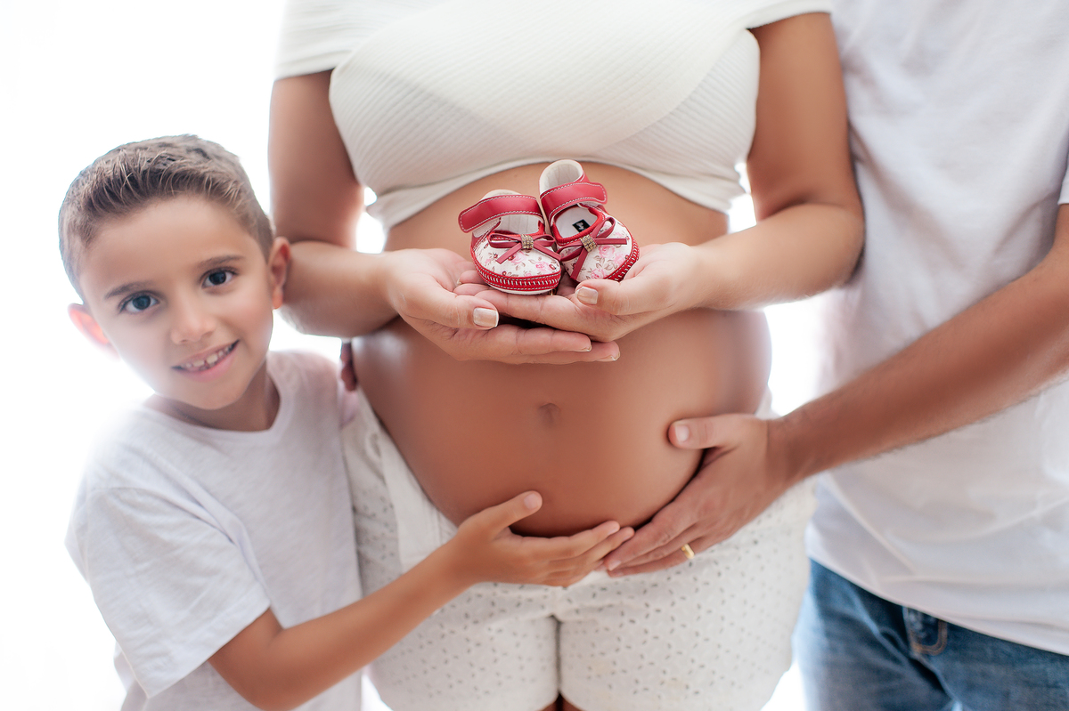 gestante rio de janeiro, gestante barra da tijuca, gestante em estúdio, cabelo e maquiagem incluídos, fotos de gestante, ensaio de gestante, gestação saudável, registro da gravidez, lindas fotos de gestante, trio gestante parto e newborn