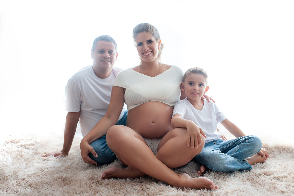 gestante rio de janeiro, gestante barra da tijuca, gestante em estúdio, cabelo e maquiagem incluídos, fotos de gestante, ensaio de gestante, gestação saudável, registro da gravidez, lindas fotos de gestante, trio gestante parto e newborn