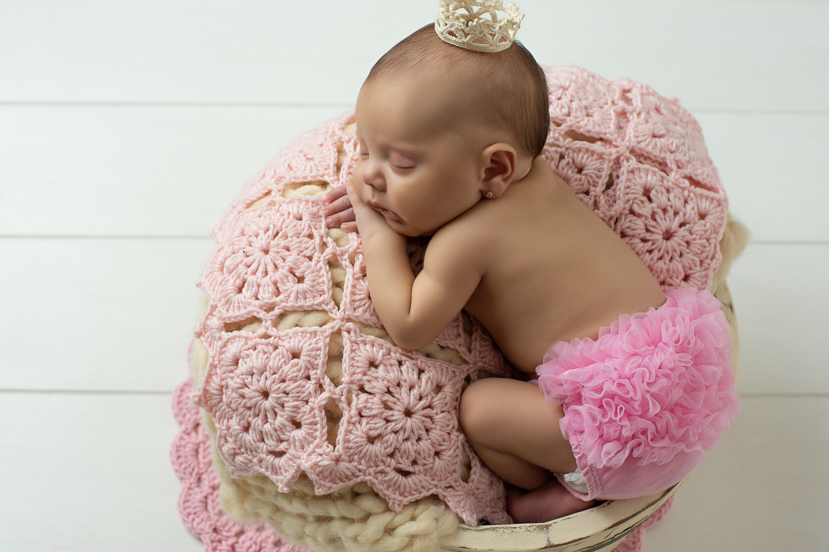 melhor fotógrafa newborn, newborn barra da tijuca, newborn barra, melhor estúdio newborn, parto gestante e newborn, ensaio newborn barra, best newborn photographer, foto de bebê, newborn em estúdio
