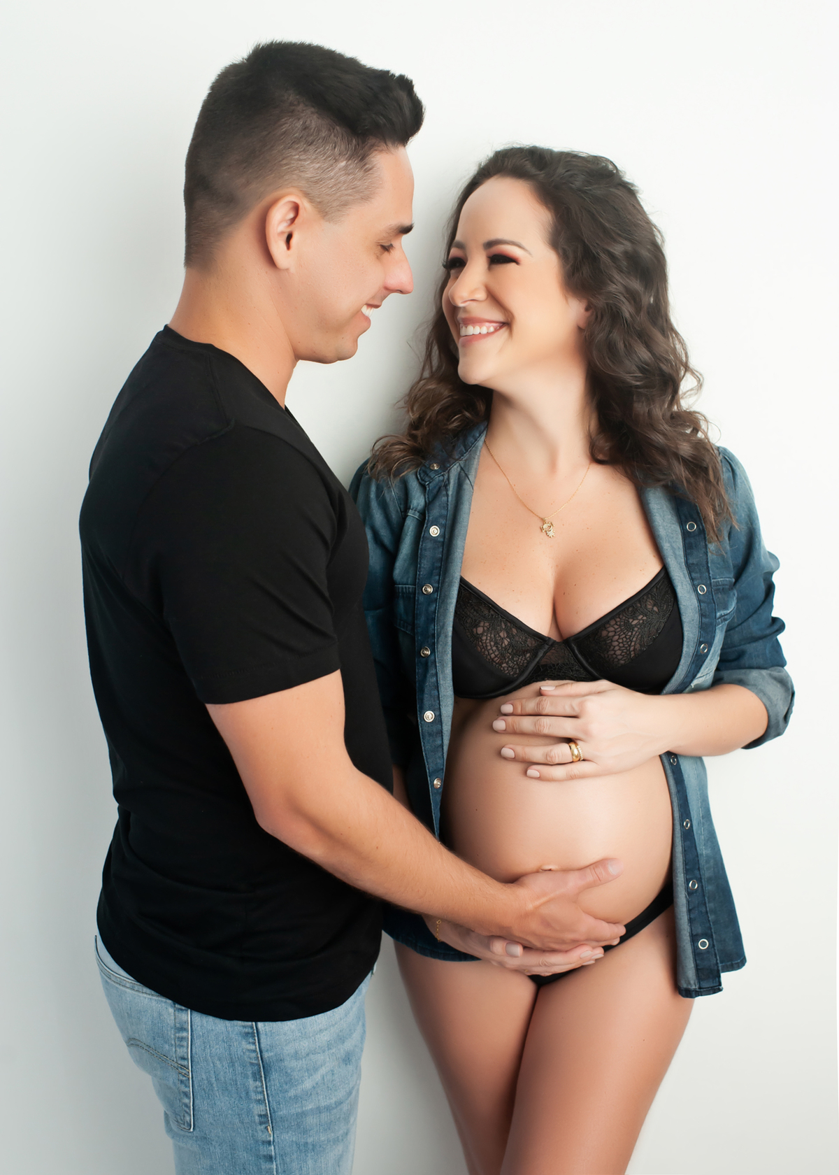 gestante barra da tijuca, estúdio de fotos para gestantes na barra da tijuca, fotos de gestante barra da tijuca, melhor fotógrafa newborn do Rio, melhor fotógrafa de gestante no Rio, gestante linda, gestação saudável, estúdio barra da tijuca, gravidez
