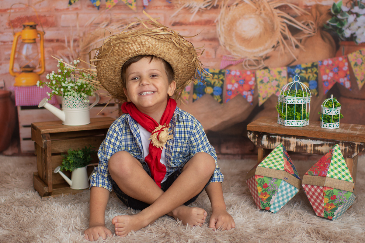 mini sessão de são joão, mini sessão festa junina, ensaio fotográfico infantil, estúdio fotográfico infantil barra da tijuca, fotografia infantil, festa junina, fotografia de gestante, parto, newborn, acompanhamento e crianças
