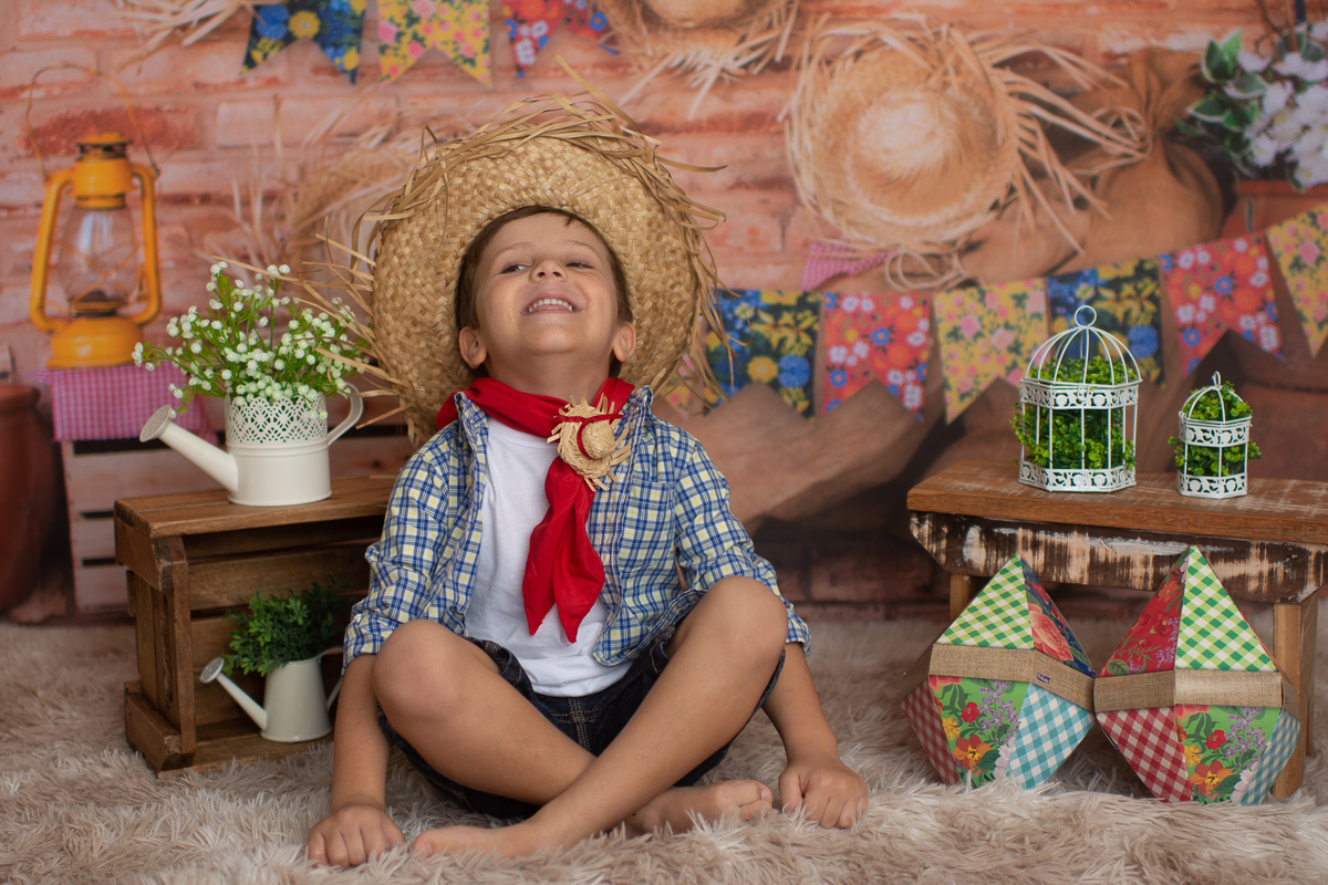 mini sessão de são joão, mini sessão festa junina, ensaio fotográfico infantil, estúdio fotográfico infantil barra da tijuca, fotografia infantil, festa junina, fotografia de gestante, parto, newborn, acompanhamento e crianças
