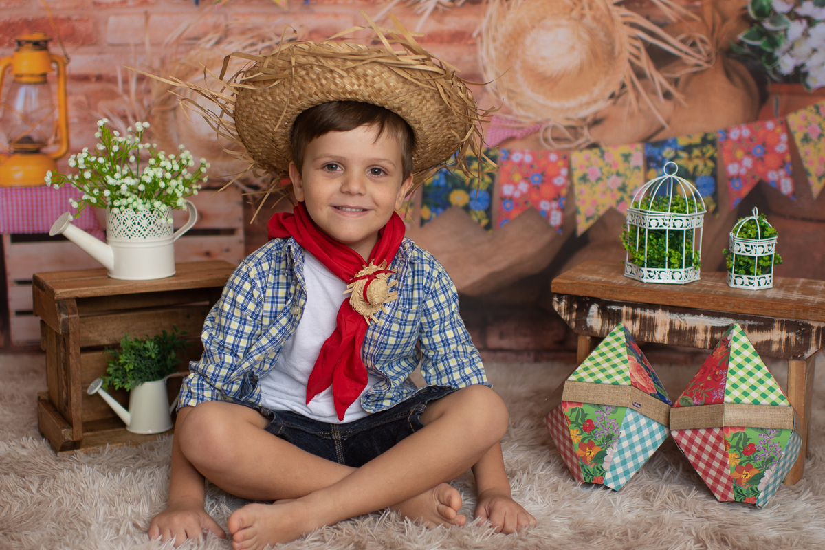 mini sessão de são joão, mini sessão festa junina, ensaio fotográfico infantil, estúdio fotográfico infantil barra da tijuca, fotografia infantil, festa junina, fotografia de gestante, parto, newborn, acompanhamento e crianças

