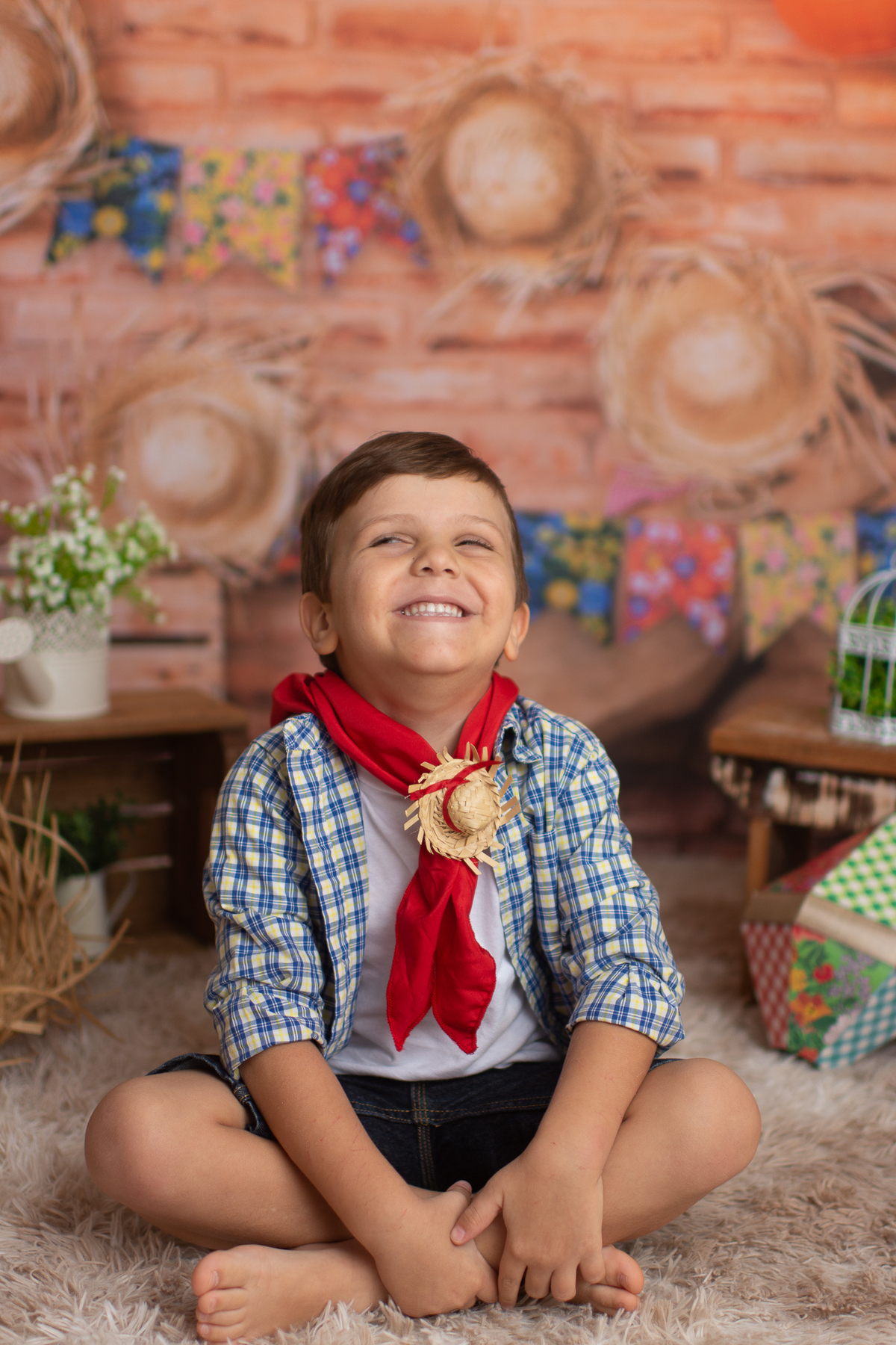 mini sessão de são joão, mini sessão festa junina, ensaio fotográfico infantil, estúdio fotográfico infantil barra da tijuca, fotografia infantil, festa junina, fotografia de gestante, parto, newborn, acompanhamento e crianças
