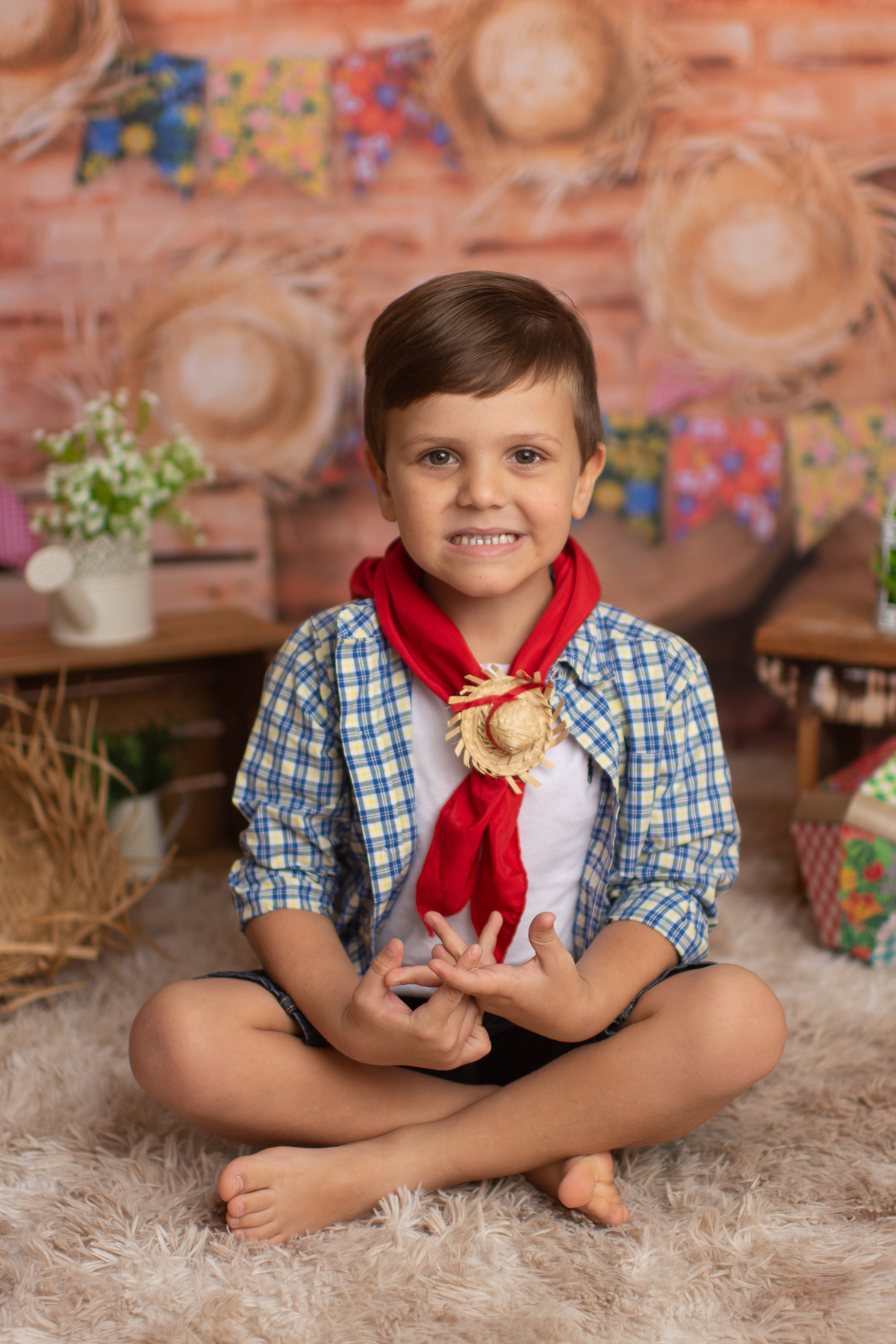 mini sessão de são joão, mini sessão festa junina, ensaio fotográfico infantil, estúdio fotográfico infantil barra da tijuca, fotografia infantil, festa junina, fotografia de gestante, parto, newborn, acompanhamento e crianças
