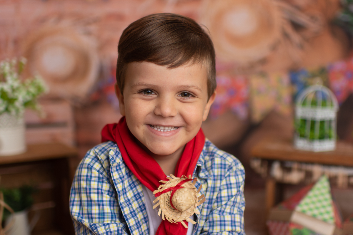 mini sessão de são joão, mini sessão festa junina, ensaio fotográfico infantil, estúdio fotográfico infantil barra da tijuca, fotografia infantil, festa junina, fotografia de gestante, parto, newborn, acompanhamento e crianças
