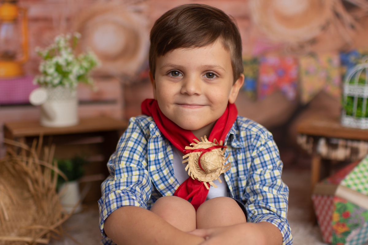 mini sessão de são joão, mini sessão festa junina, ensaio fotográfico infantil, estúdio fotográfico infantil barra da tijuca, fotografia infantil, festa junina, fotografia de gestante, parto, newborn, acompanhamento e crianças
