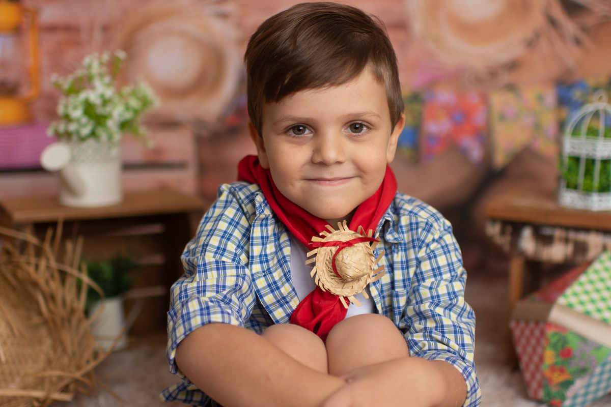 mini sessão de são joão, mini sessão festa junina, ensaio fotográfico infantil, estúdio fotográfico infantil barra da tijuca, fotografia infantil, festa junina, fotografia de gestante, parto, newborn, acompanhamento e crianças
