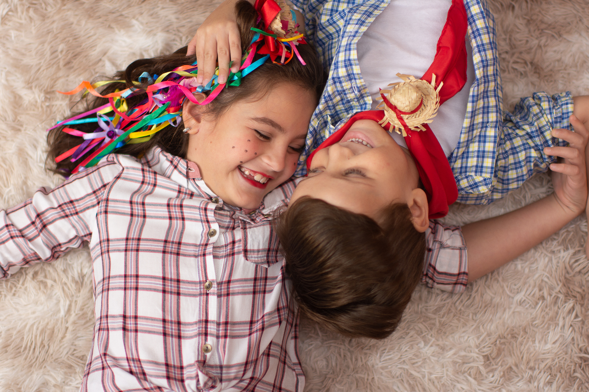mini sessão de são joão, mini sessão festa junina, ensaio fotográfico infantil, estúdio fotográfico infantil barra da tijuca, fotografia infantil, festa junina, fotografia de gestante, parto, newborn, acompanhamento e crianças
