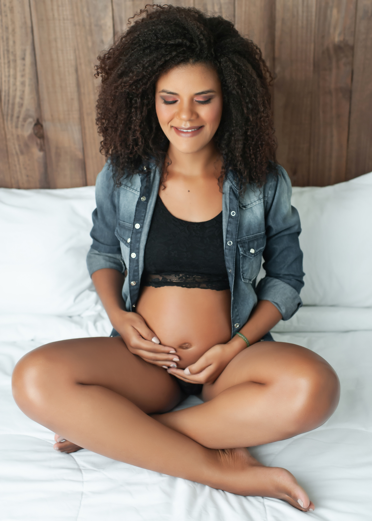 ensaio gestante barra da tijuca, gestante em estúdio, gestante casual, fotos de gestante, ensaio de gestante elegante, ensaio de gestante casual