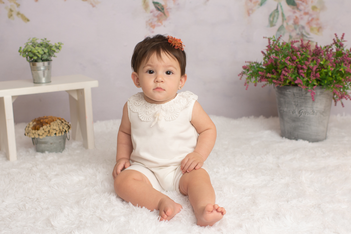 ensaio de 1 aninho, fotos de 1 aninho, smash the cake em estúdio, bolo fake, gêmeas, fotos de bebê, ensaio infantil barra da tijuca