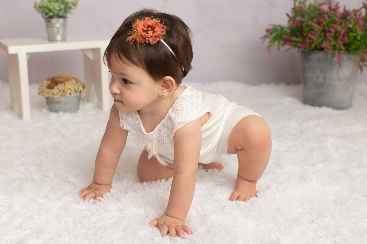 ensaio de 1 aninho, fotos de 1 aninho, smash the cake em estúdio, bolo fake, gêmeas, fotos de bebê, ensaio infantil barra da tijuca