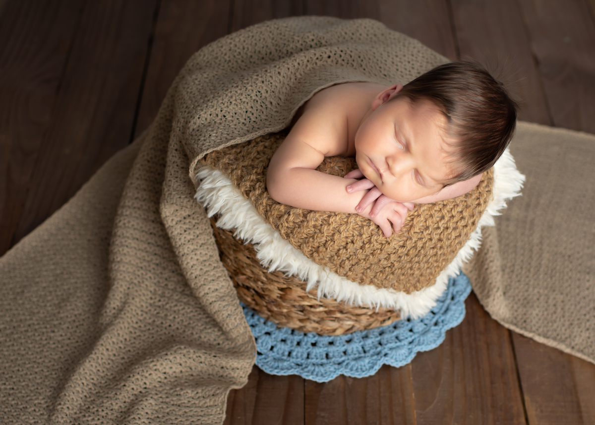 gestante barra da tijuca, gestante em estudio, gestante rio de janeiro, newborn barra da tijuca, melhor fotografa newborn do rio, newborn rio de janeiro, parto cesarea, fotografia de parto, fotografia newborn, foto de bebe, estudio newborn, recem nascido