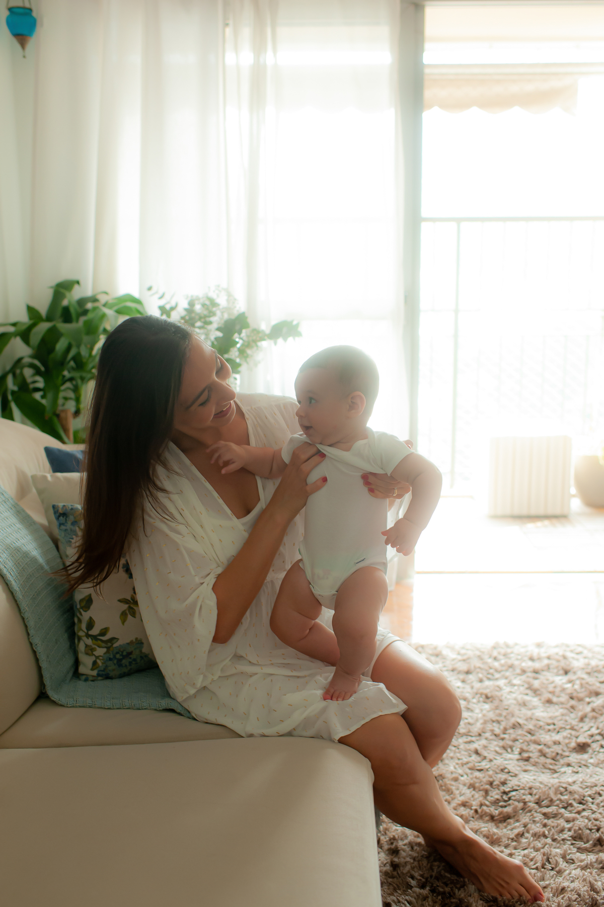 ensaio de familia, ensaio lifestyle, ensaio em casa, ensaio de bebe em casa, fotografia de familia, fotos de familia, fotos de bebe, foto de bebe em casa, registro do dia a dia do bebe, fotos newborn, newborn barra, foto de parto, foto de gestante 