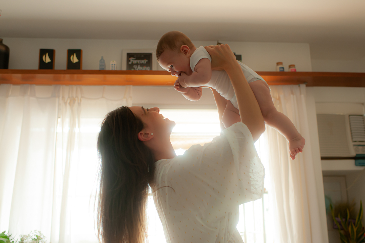 ensaio de familia, ensaio lifestyle, ensaio em casa, ensaio de bebe em casa, fotografia de familia, fotos de familia, fotos de bebe, foto de bebe em casa, registro do dia a dia do bebe, fotos newborn, newborn barra, foto de parto, foto de gestante 