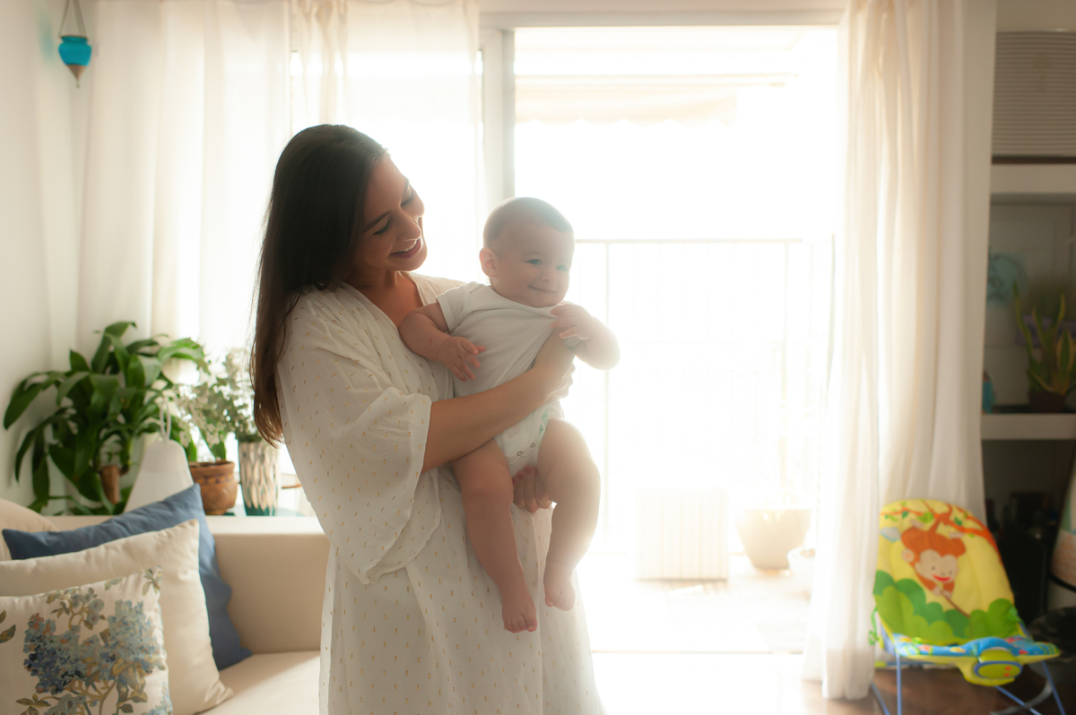 ensaio de familia, ensaio lifestyle, ensaio em casa, ensaio de bebe em casa, fotografia de familia, fotos de familia, fotos de bebe, foto de bebe em casa, registro do dia a dia do bebe, fotos newborn, newborn barra, foto de parto, foto de gestante 