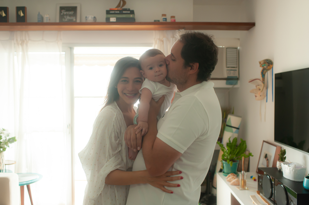 ensaio de familia, ensaio lifestyle, ensaio em casa, ensaio de bebe em casa, fotografia de familia, fotos de familia, fotos de bebe, foto de bebe em casa, registro do dia a dia do bebe, fotos newborn, newborn barra, foto de parto, foto de gestante 