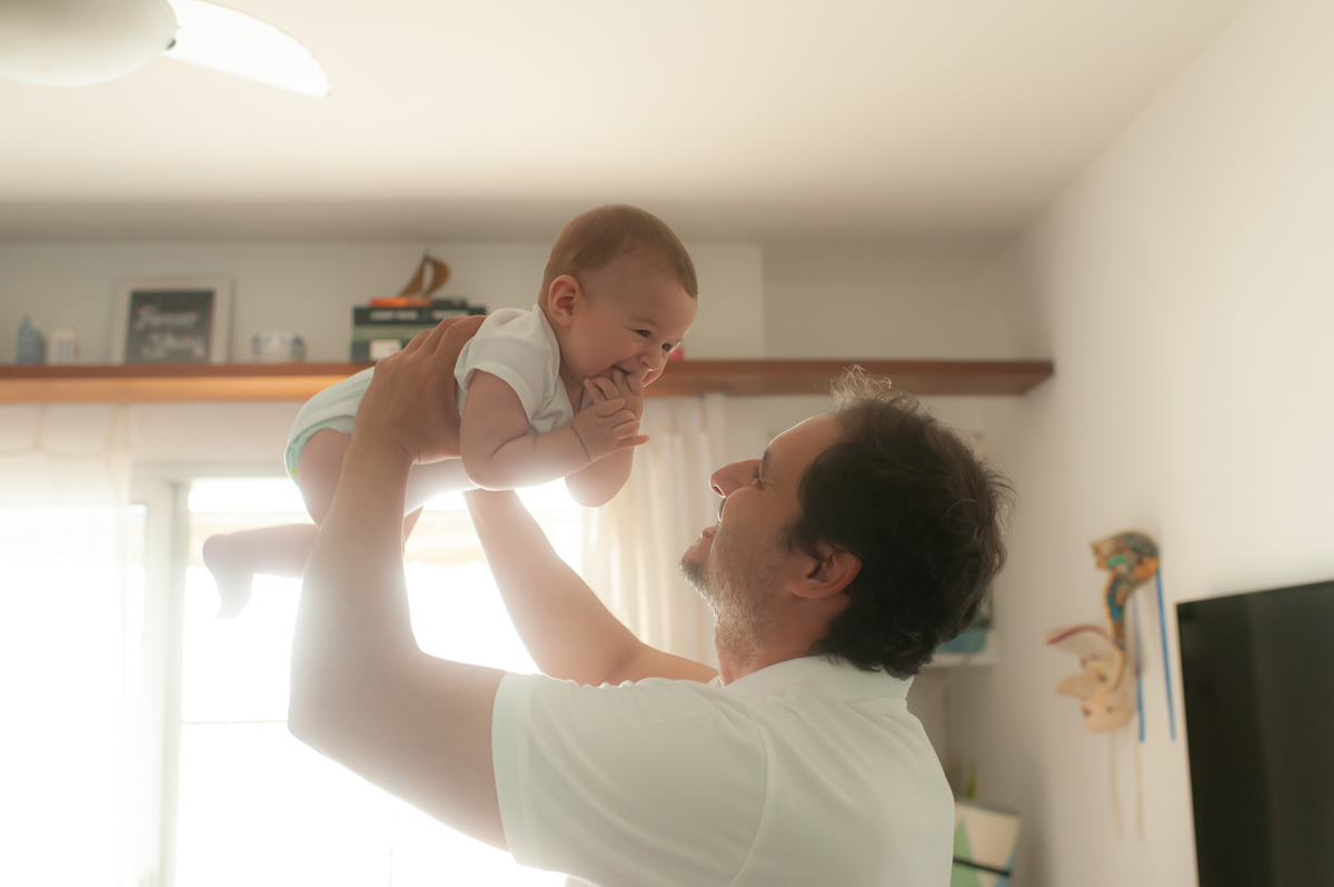 ensaio de familia, ensaio lifestyle, ensaio em casa, ensaio de bebe em casa, fotografia de familia, fotos de familia, fotos de bebe, foto de bebe em casa, registro do dia a dia do bebe, fotos newborn, newborn barra, foto de parto, foto de gestante 