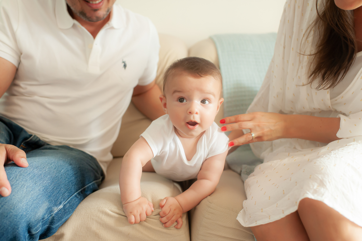 ensaio de familia, ensaio lifestyle, ensaio em casa, ensaio de bebe em casa, fotografia de familia, fotos de familia, fotos de bebe, foto de bebe em casa, registro do dia a dia do bebe, fotos newborn, newborn barra, foto de parto, foto de gestante 