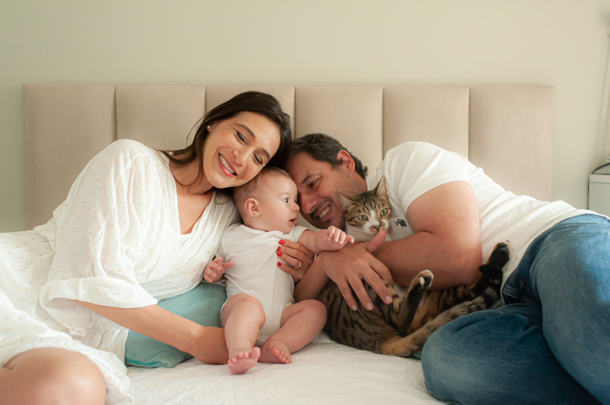 ensaio de familia, ensaio lifestyle, ensaio em casa, ensaio de bebe em casa, fotografia de familia, fotos de familia, fotos de bebe, foto de bebe em casa, registro do dia a dia do bebe, fotos newborn, newborn barra, foto de parto, foto de gestante 