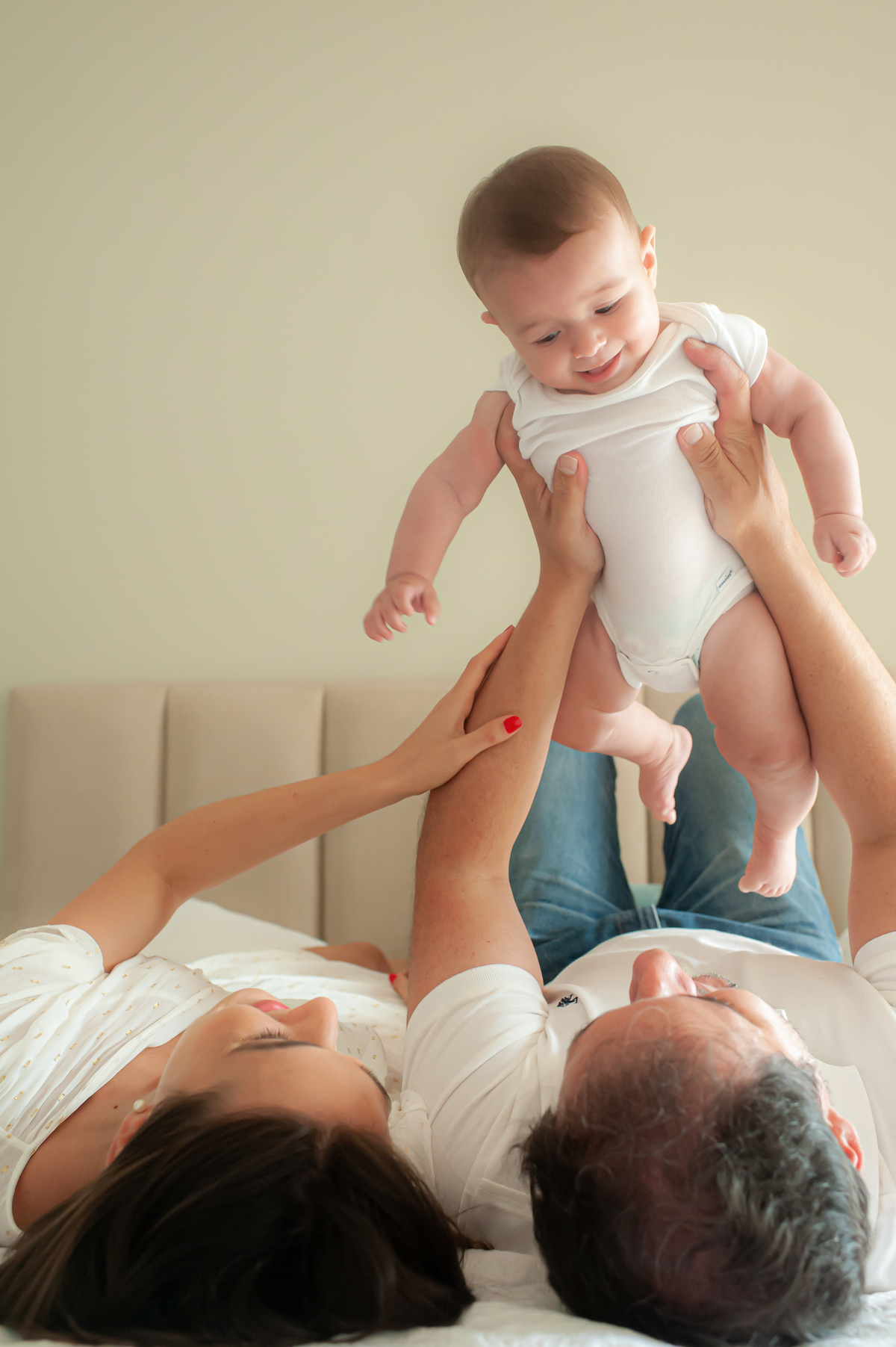 ensaio de familia, ensaio lifestyle, ensaio em casa, ensaio de bebe em casa, fotografia de familia, fotos de familia, fotos de bebe, foto de bebe em casa, registro do dia a dia do bebe, fotos newborn, newborn barra, foto de parto, foto de gestante 