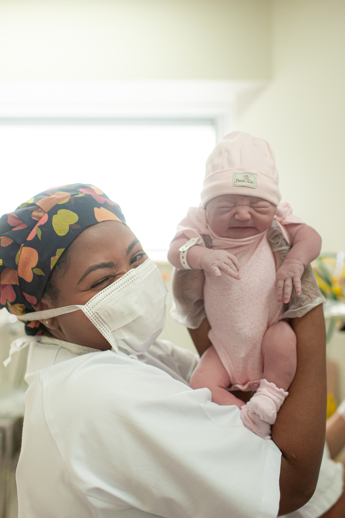 fotografia de parto, foto de parto, registro fotografico de parto, parto cesarea, fotos de cesarea, fotografa de parto, foto de nascimento, foto de parto na perinatal, melhor fotografa de partos