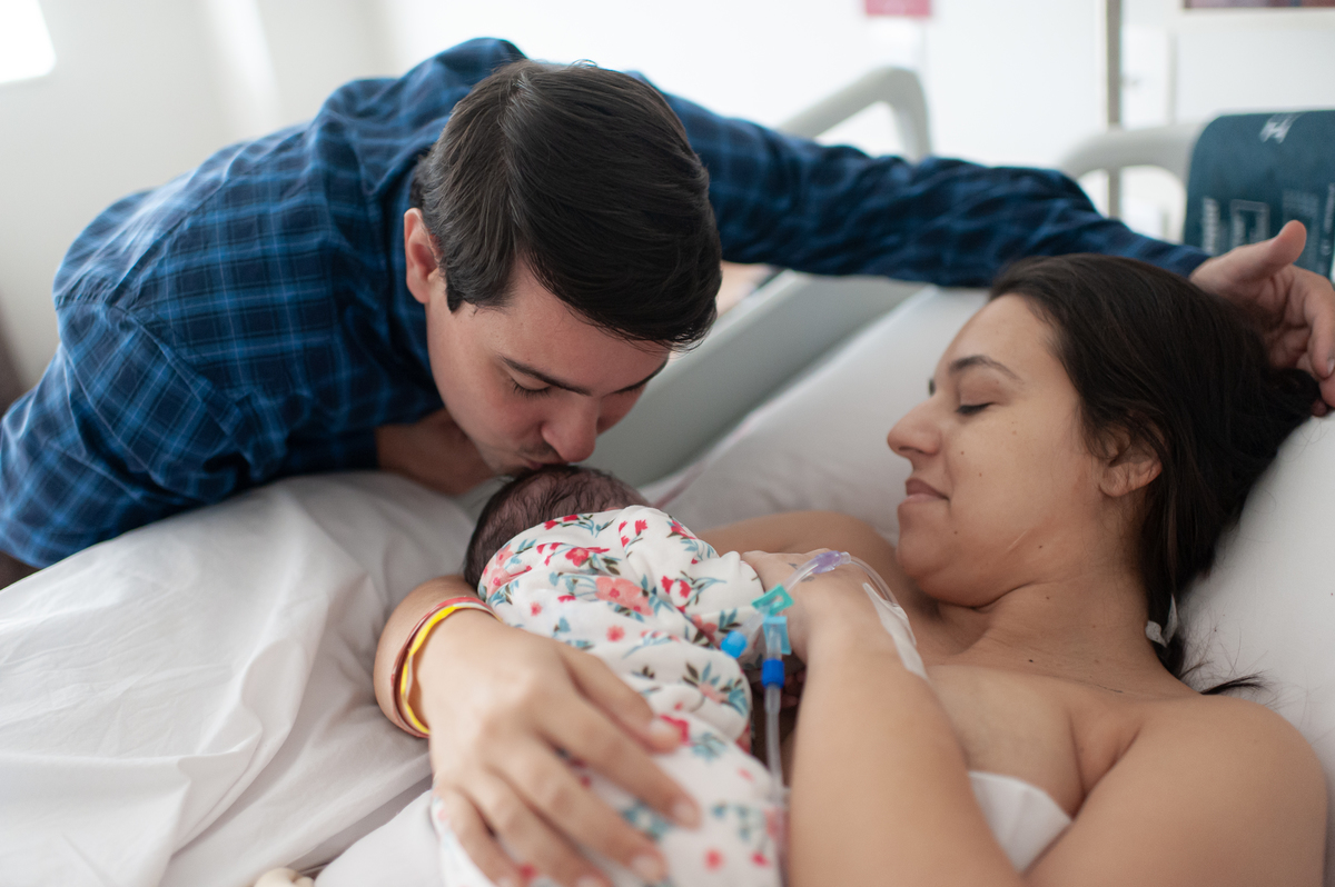 fotografia de parto, foto de parto, registro fotografico de parto, parto cesarea, fotos de cesarea, fotografa de parto, foto de nascimento, foto de parto na perinatal, melhor fotografa de partos