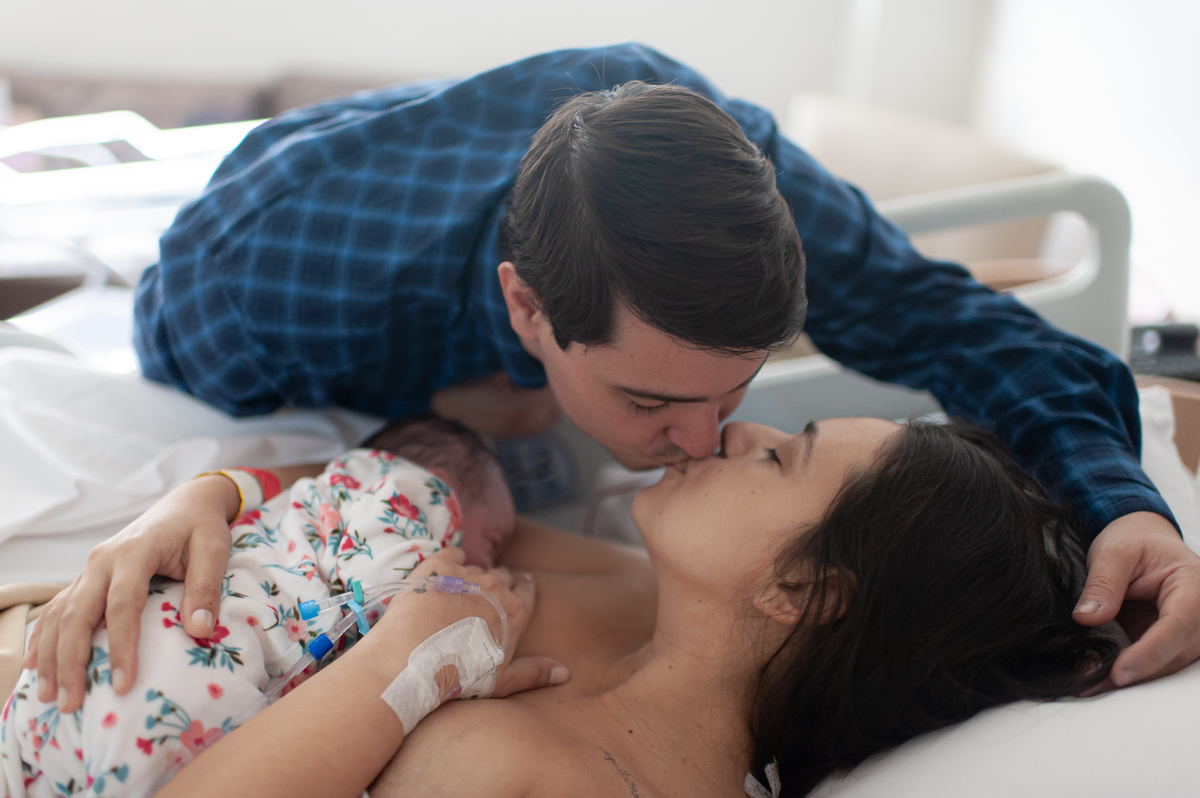 fotografia de parto, foto de parto, registro fotografico de parto, parto cesarea, fotos de cesarea, fotografa de parto, foto de nascimento, foto de parto na perinatal, melhor fotografa de partos