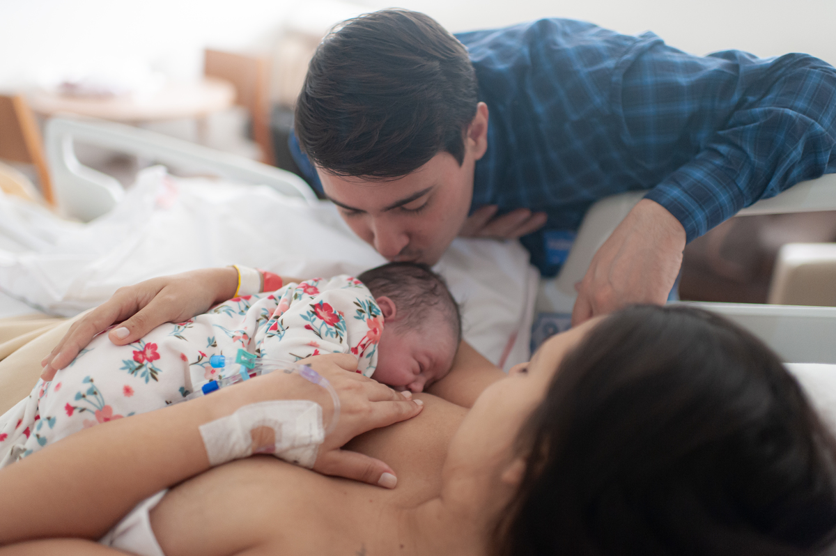 fotografia de parto, foto de parto, registro fotografico de parto, parto cesarea, fotos de cesarea, fotografa de parto, foto de nascimento, foto de parto na perinatal, melhor fotografa de partos