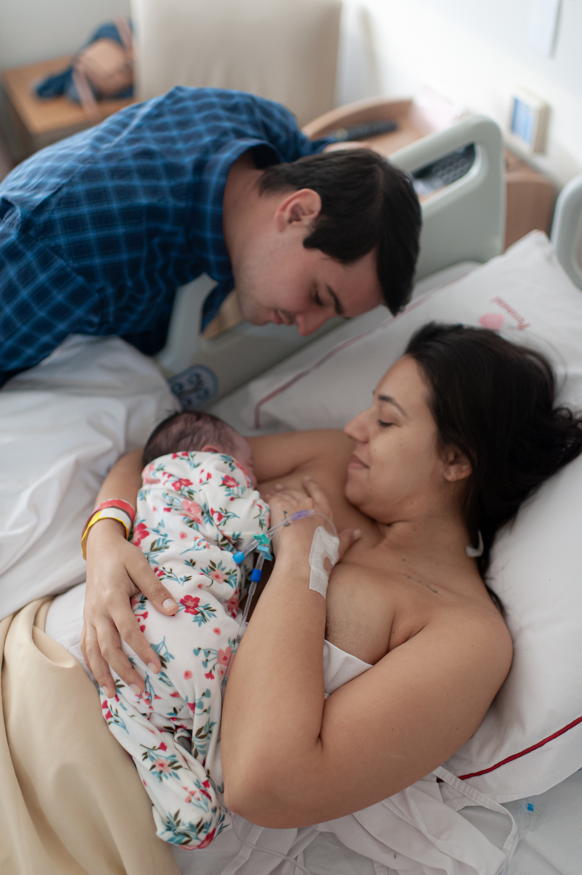 fotografia de parto, foto de parto, registro fotografico de parto, parto cesarea, fotos de cesarea, fotografa de parto, foto de nascimento, foto de parto na perinatal, melhor fotografa de partos