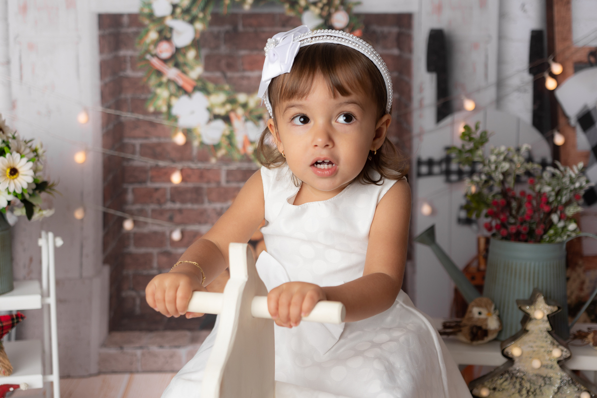 Mini sessão de Natal, mini sessão de natal 2020, fotos de natal, fotos de bebê, ensaio natalino, estúdio fotográfico infantil, ensaio de natal barra da tijuca, melhor fotógrafa de bebês da Barra da Tijuca, melhor fotógrafa newborn do Rio, acompanhamento 