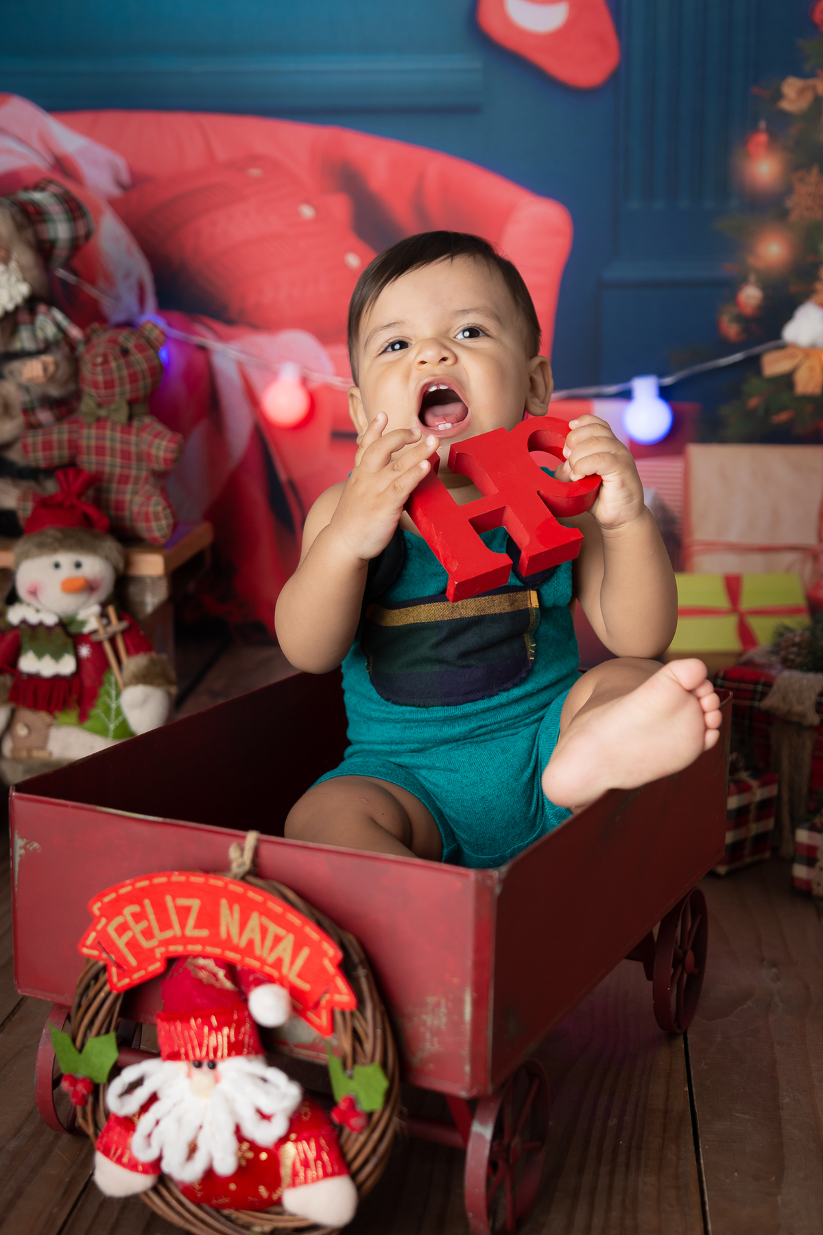 Mini sessão de Natal, mini sessão de natal 2020, fotos de natal, fotos de bebê, ensaio natalino, estúdio fotográfico infantil, ensaio de natal barra da tijuca, melhor fotógrafa de bebês da Barra da Tijuca, melhor fotógrafa newborn do Rio, acompanhamento 