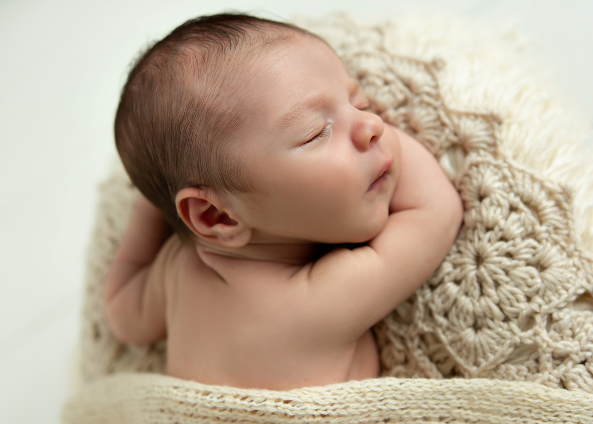 ensaio newborn, newborn barra da tijuca, fotos newborn barra da tijuca, melhor fotógrafa newborn do Rio, best newborn photographer in Rio, fotos de recém-nascidos, ensaio de recém-nascido, book de bebê, fotos de bebê, estudio fotográfico barra da tijuca 