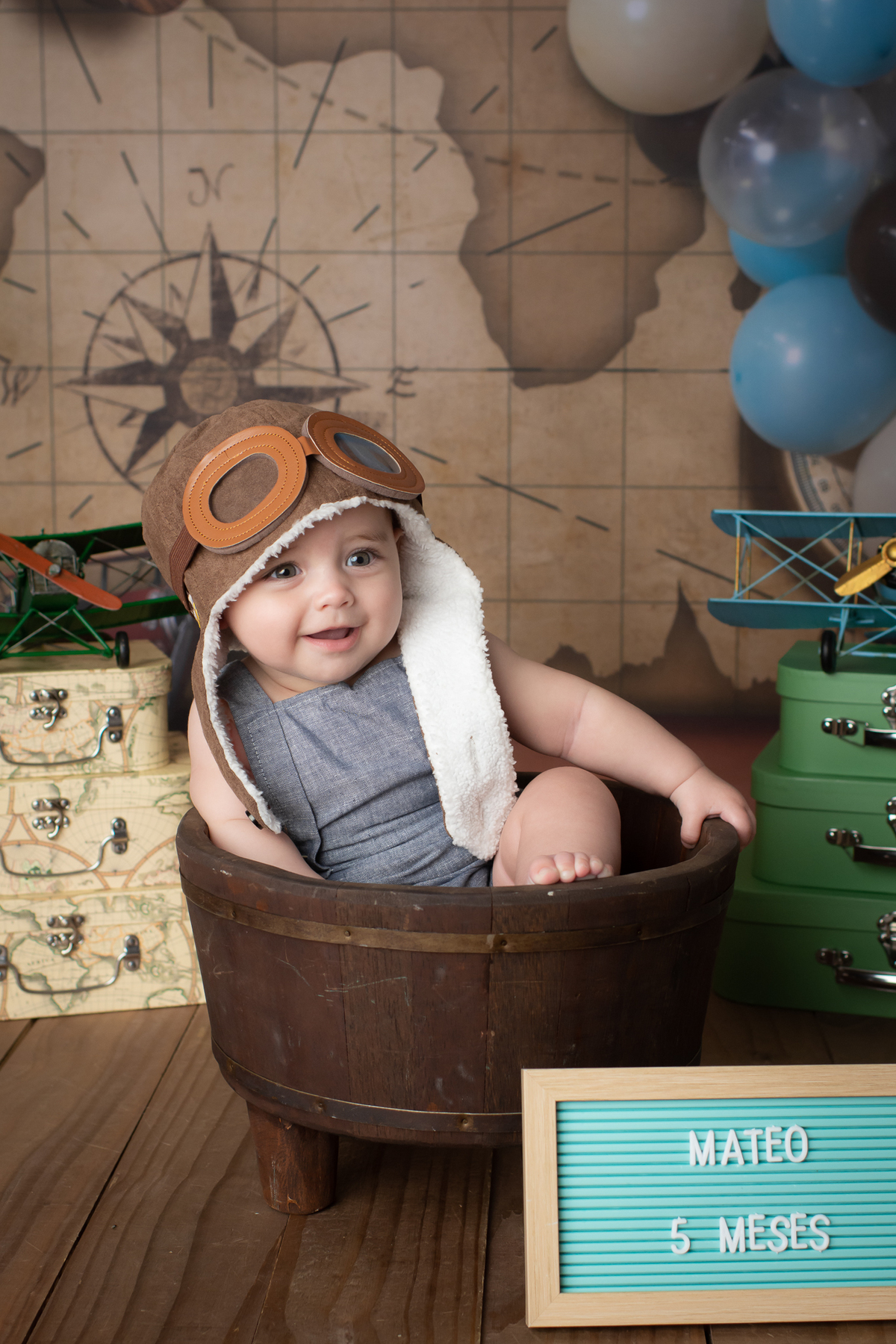 Mini sessão de Natal, mini sessão de natal 2020, fotos de natal, fotos de bebê, ensaio natalino, estúdio fotográfico infantil, ensaio de natal barra da tijuca, melhor fotógrafa de bebês da Barra da Tijuca, melhor fotógrafa newborn do Rio, acompanhamento 