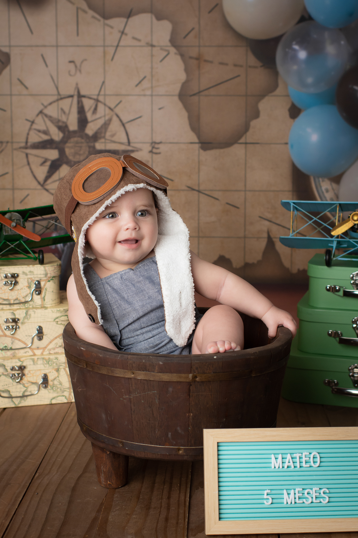 Mini sessão de Natal, mini sessão de natal 2020, fotos de natal, fotos de bebê, ensaio natalino, estúdio fotográfico infantil, ensaio de natal barra da tijuca, melhor fotógrafa de bebês da Barra da Tijuca, melhor fotógrafa newborn do Rio, acompanhamento 