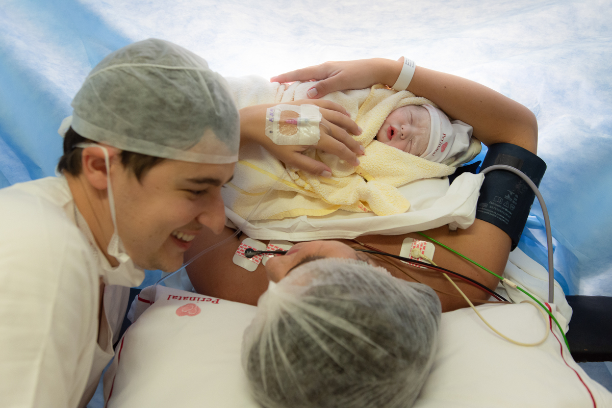 fotografia de parto, foto de parto, parto cesarea, cesarea humanizada, fotos na maternidade, perinatal, perinatal barra, fotógrafa de parto, fotografia newborn, newborn barra da tijuca, newborn rio de janeiro, melhor fotógrafa newborn, fotos de bebê barra