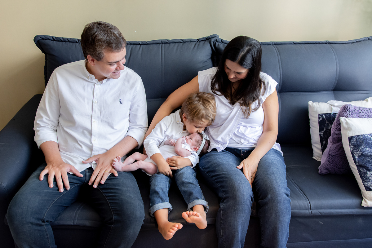 acompanhamento de bebês, acompanhamento fotográfico de bebês, acompanhamento lifestyle, ensaio lifestyle, ensaio de família, fotos de família, newborn barra da tijuca, fotografia newborn, melhor fotógrafa newborn do Rio, fotos de família, newborn barra