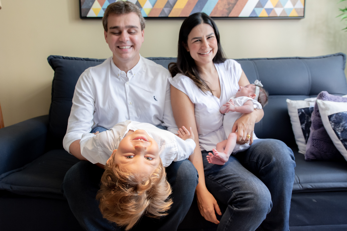 acompanhamento de bebês, acompanhamento fotográfico de bebês, acompanhamento lifestyle, ensaio lifestyle, ensaio de família, fotos de família, newborn barra da tijuca, fotografia newborn, melhor fotógrafa newborn do Rio, fotos de família, newborn barra